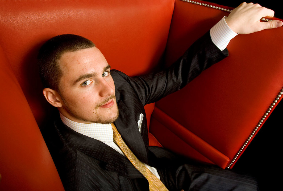 2007-Kevin-Love-PAC-10-media-day.jpg